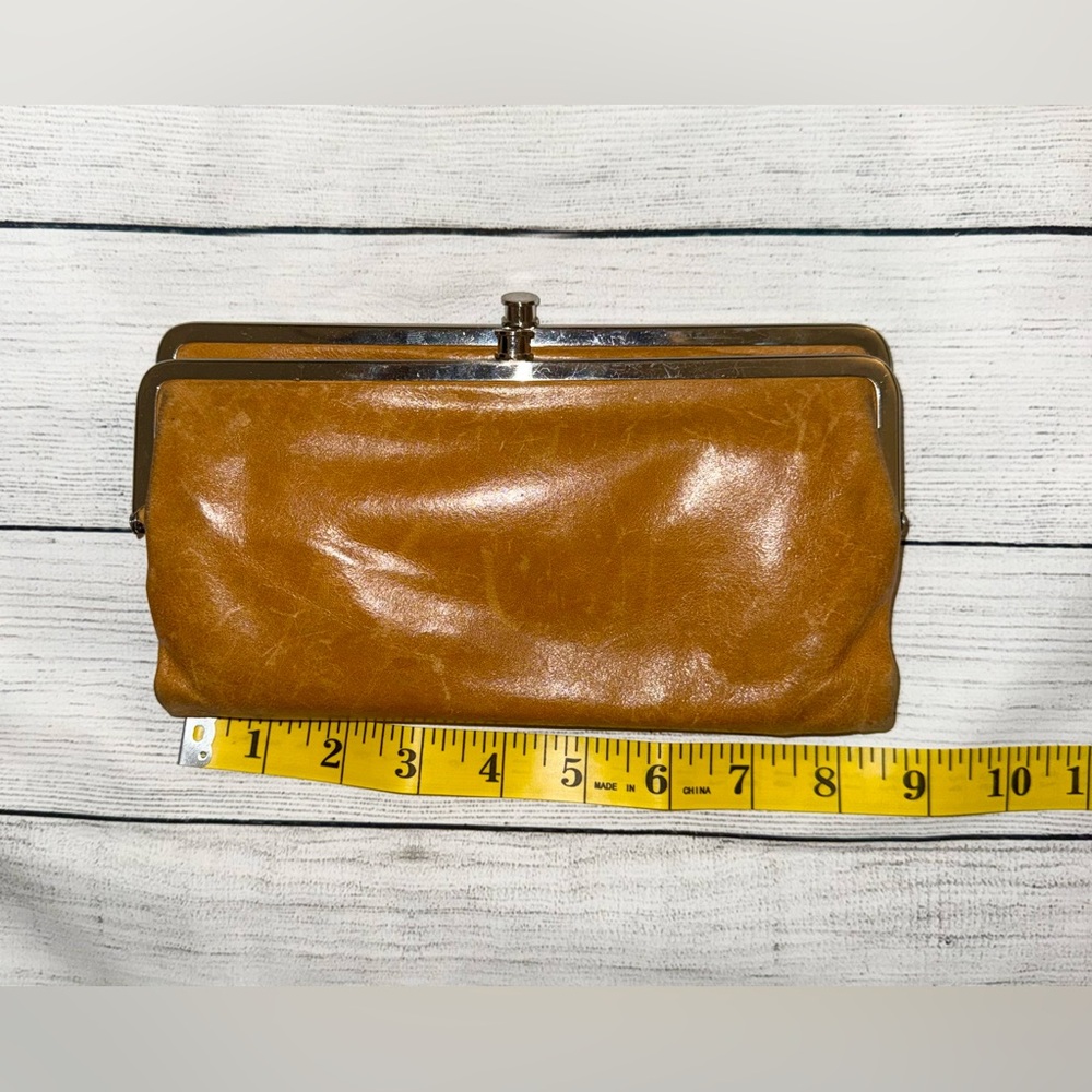 HOBO Lauren Clutch-Wallet - Picture 10 of 11